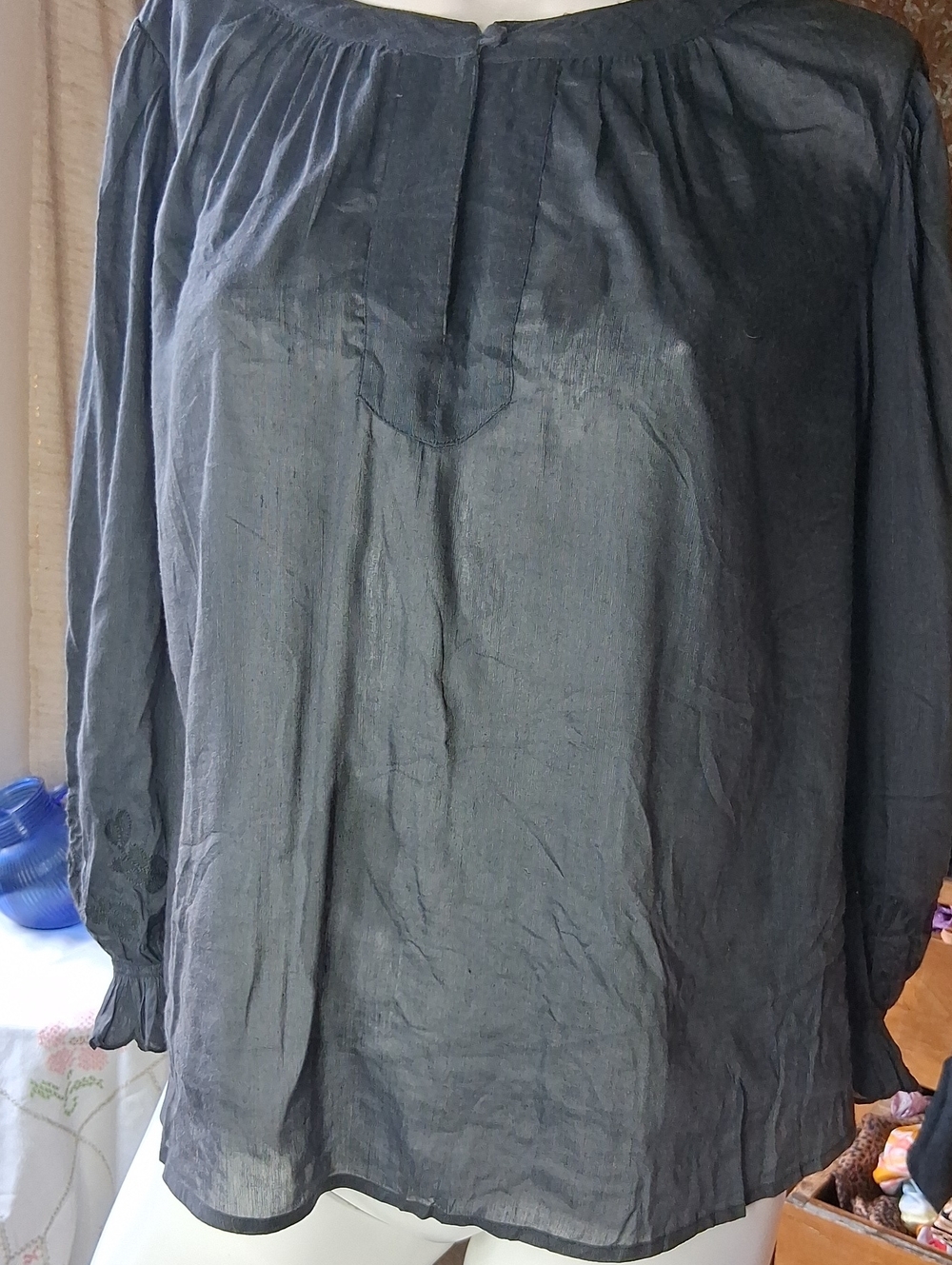 Velvet By graham and spencer Linen Viscose Long Sleeve Peasant Top Embroidered M